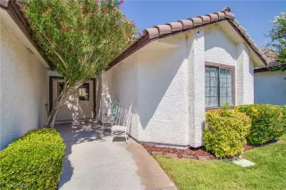 Photo #5: 2222812 Listing 