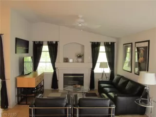 Photo #6: 2222836 Listing