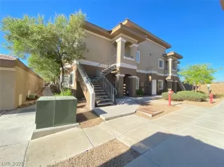 Photo #1: 2222909 Listing 