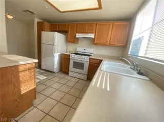 Photo #4: 2222909 Listing 