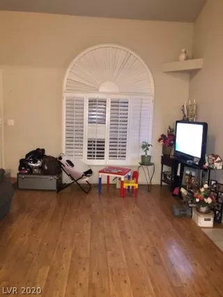 Photo #2: 2222919 Listing