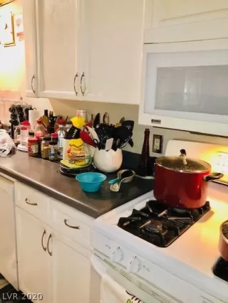 Photo #6: 2222919 Listing