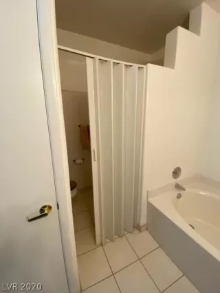 Photo #4: 2222921 Listing