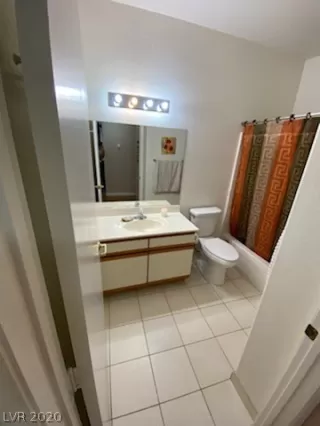 Photo #5: 2222921 Listing