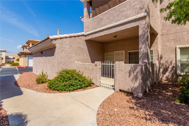 MLS: 2222954 Condo For Sale