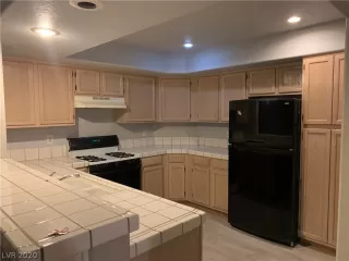 Photo #5: 2222957 Listing 