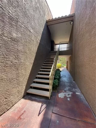 Photo #3: 2222994 Listing