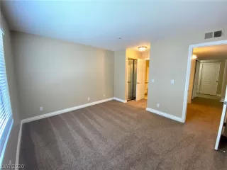 Photo #4: 2222994 Listing