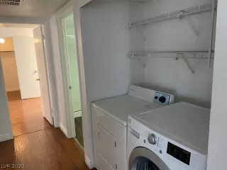 Photo #3: 2223053 Listing