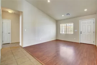 Photo #6: 2223094 Listing