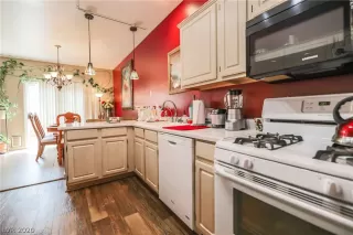 Photo #5: 2223100 Listing