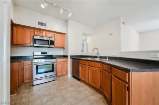 Photo #4: 2223163 Listing