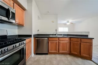 Photo #5: 2223163 Listing