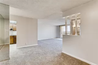 Photo #1: 2223230 Listing