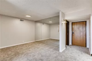 Photo #2: 2223230 Listing