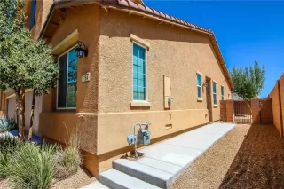 Photo #2: 2223236 Listing