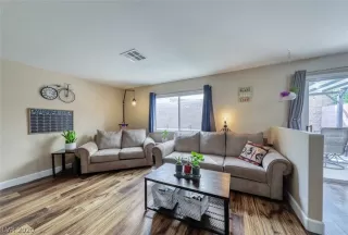 Photo #4: 2223282 Listing 