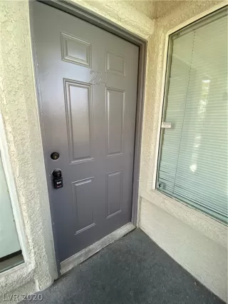 Photo #1: 2223339 Listing 