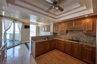 Photo #4: 2223370 Listing