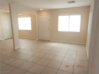 Photo #4: 2223395 Listing