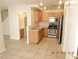 Photo #6: 2223395 Listing