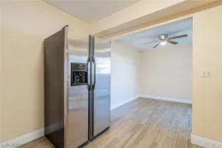 Photo #5: 2223411 Listing 