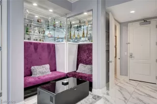 Photo #2: 2223427 Listing