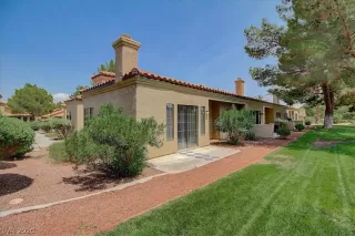 Photo #1: 2223448 Listing