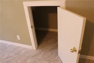 Photo #4: 2223494 Listing 