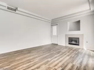 Photo #4: 2223521 Listing