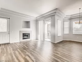 Photo #5: 2223521 Listing