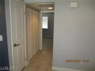 Photo #5: 2223530 Listing 