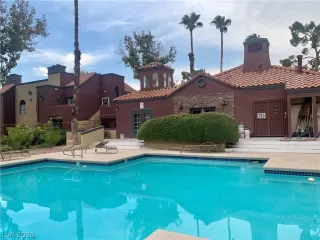 Photo #3: 2223598 Listing