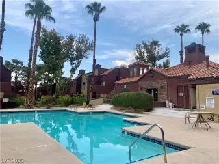 Photo #4: 2223598 Listing