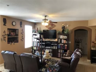 Photo #2: 2223602 Listing 