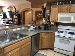 Photo #5: 2223602 Listing 