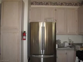 Photo #2: 2223720 Listing