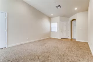 Photo #5: 2223726 Listing