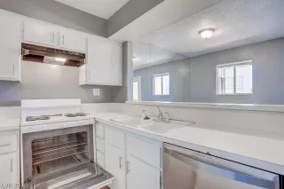 Photo #4: 2223862 Listing 