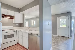 Photo #5: 2223862 Listing 