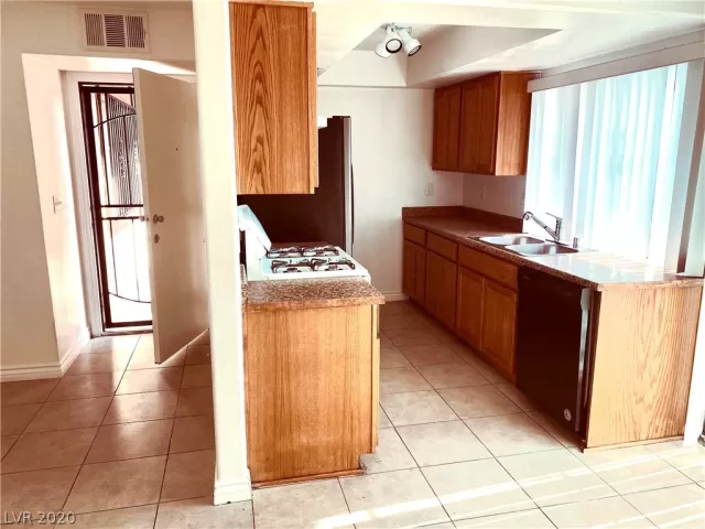 MLS: 2223868 Condo For Sale