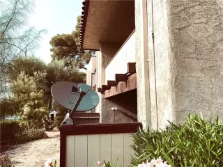 Photo #1: 2223868 Listing