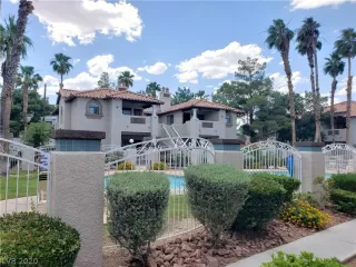 Photo #1: 2223877 Listing