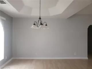 Photo #4: 2223877 Listing