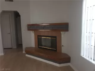 Photo #5: 2223877 Listing