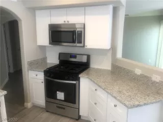 Photo #3: 2223904 Listing 