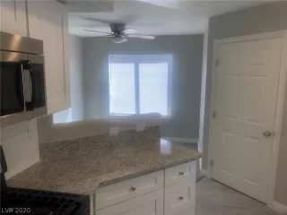 Photo #4: 2223904 Listing 