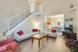 Photo #4: 2223913 Listing 