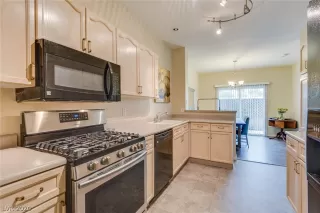 Photo #5: 2223913 Listing 