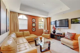 Photo #6: 2223921 Listing